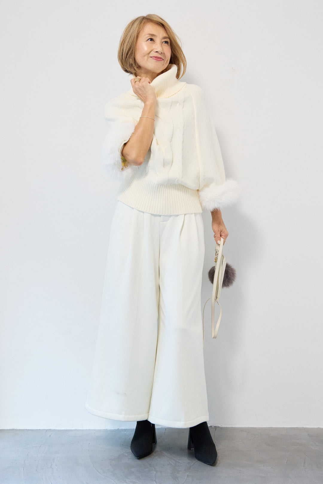 袖ファーケーブルニット ポンチョ