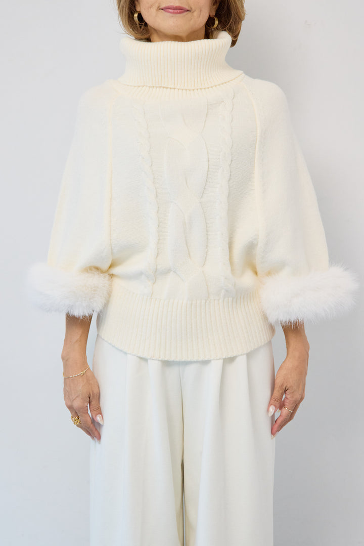 袖ファーケーブルニット ポンチョ