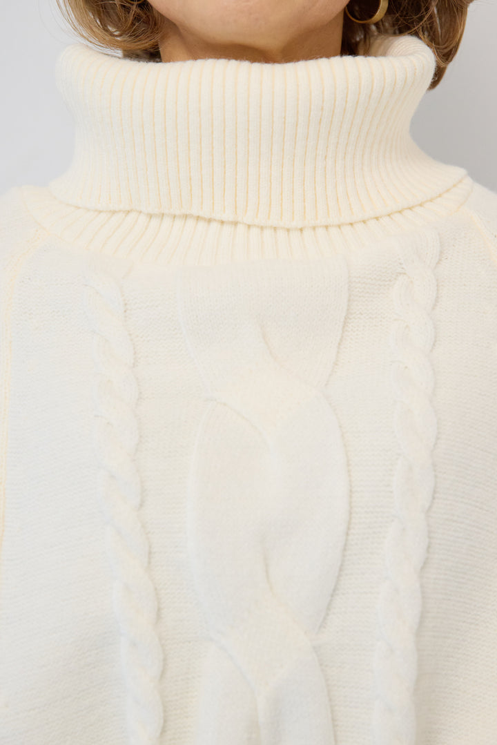 袖ファーケーブルニット ポンチョ