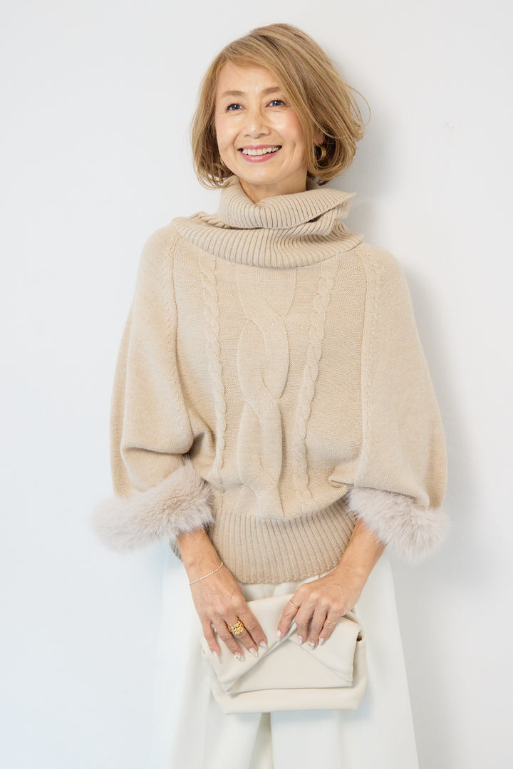 袖ファーケーブルニット ポンチョ