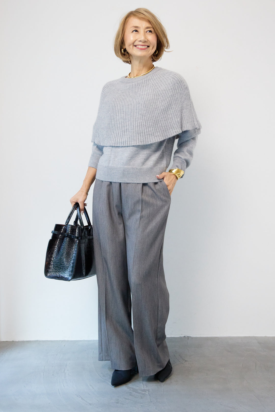 ケープド・リブニットプルオーバー