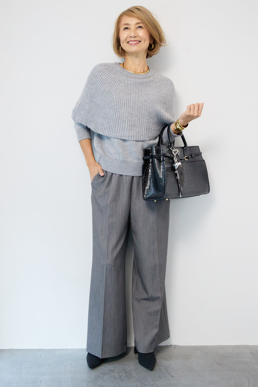 ケープド・リブニットプルオーバー