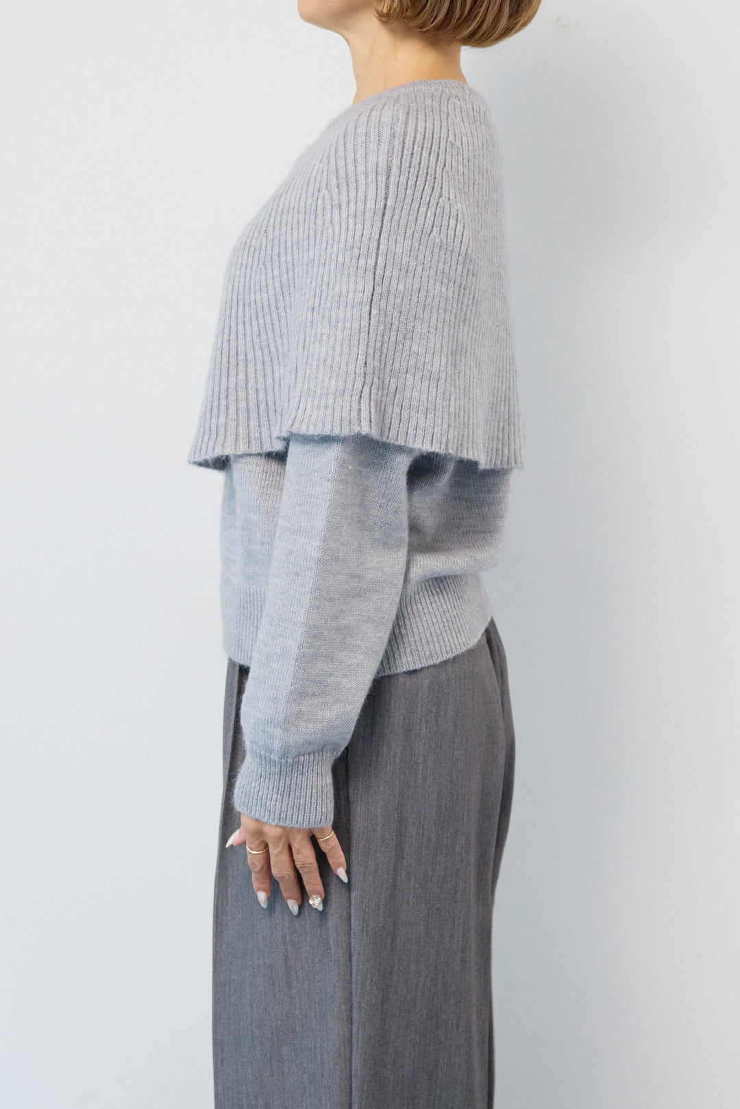 ケープド・リブニットプルオーバー