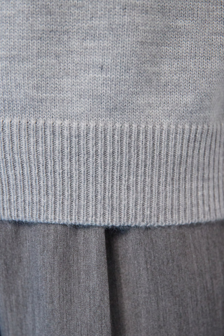 ケープド・リブニットプルオーバー