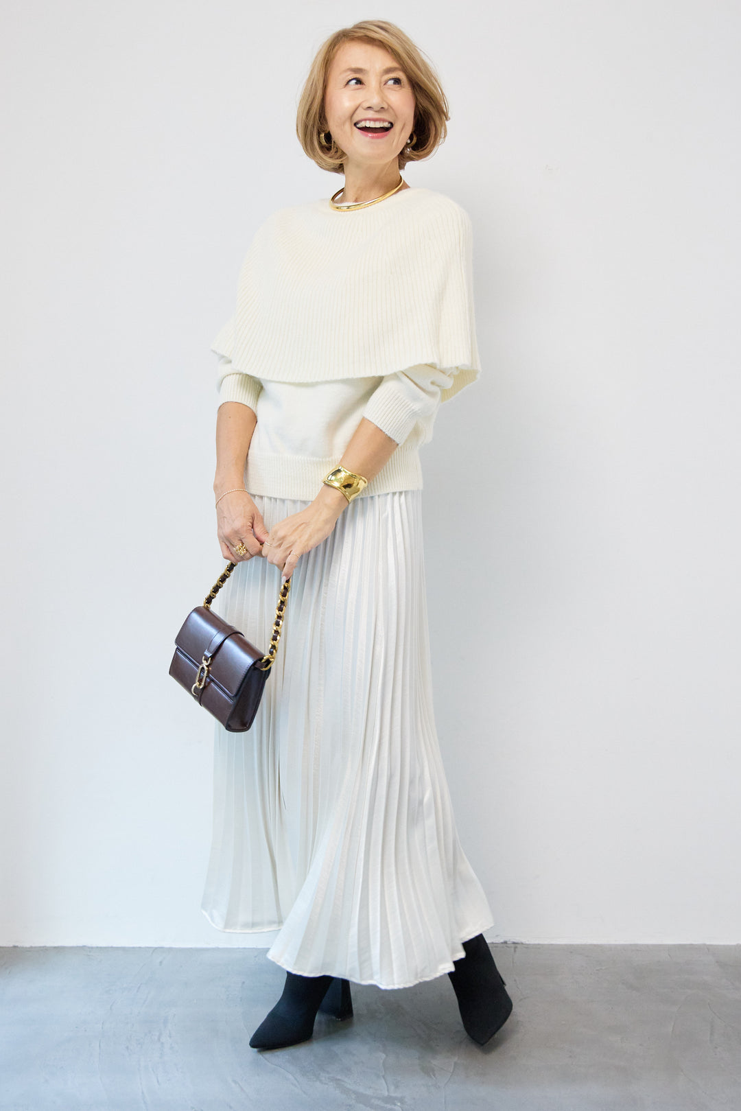 ケープド・リブニットプルオーバー