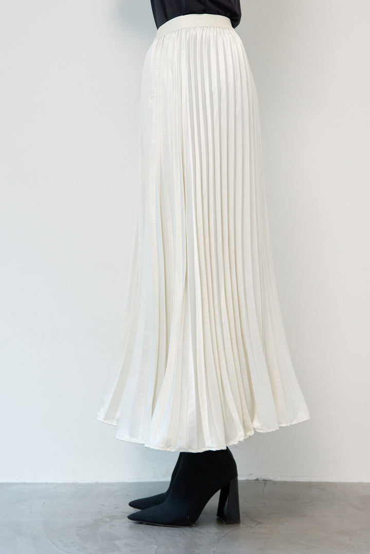 シャイニープリーツスカート