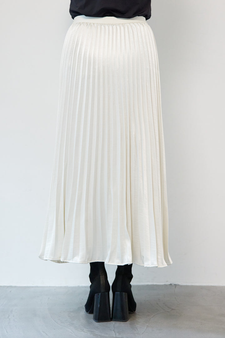 シャイニープリーツスカート