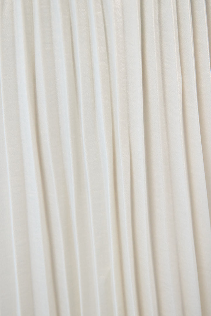 シャイニープリーツスカート