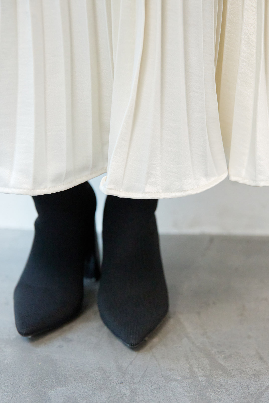 シャイニープリーツスカート