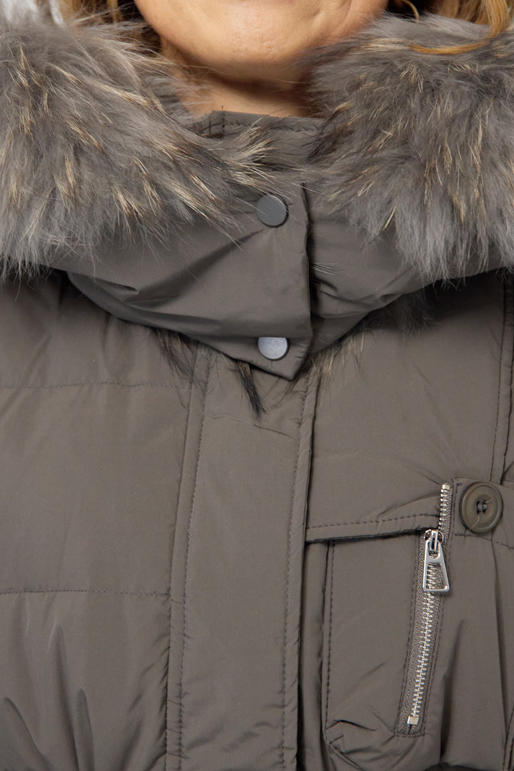 ファーフードダウンコート