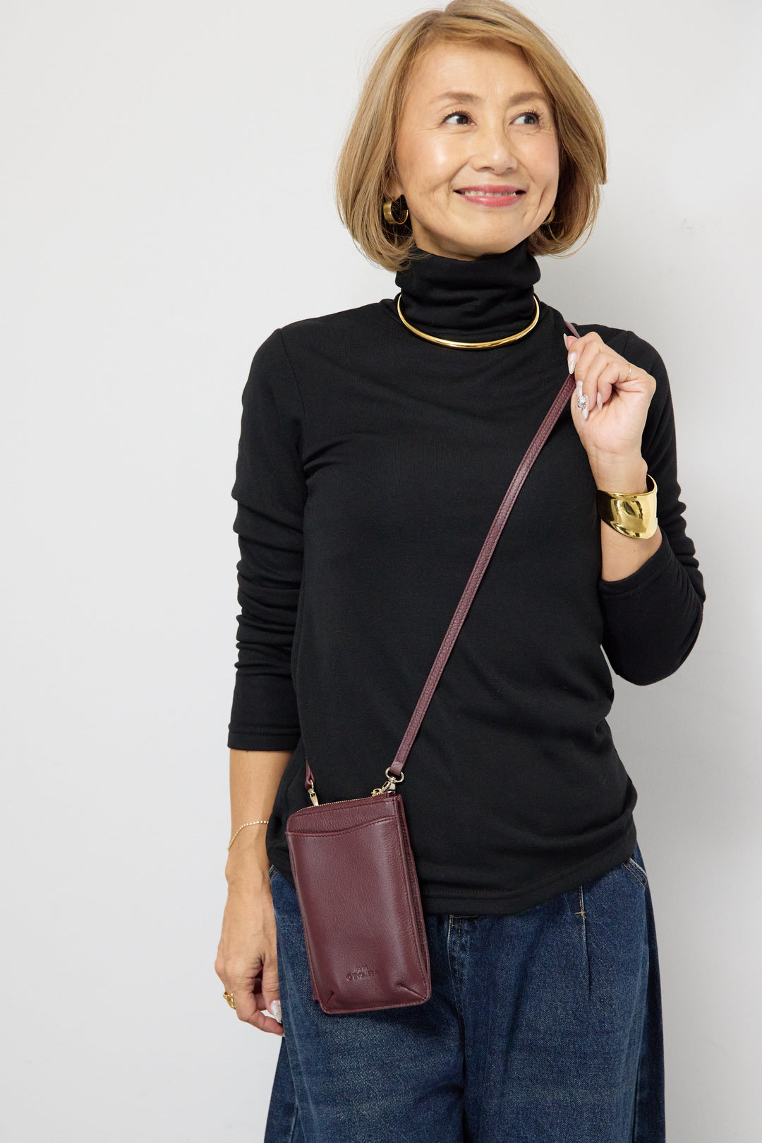 100% cowhide hands-free bag chainstrap collaboration with Reiko Abe 