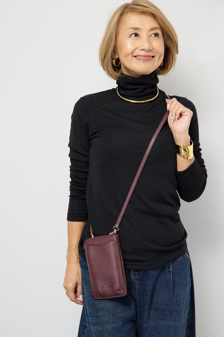 100% cowhide hands-free bag chainstrap collaboration with Reiko Abe 