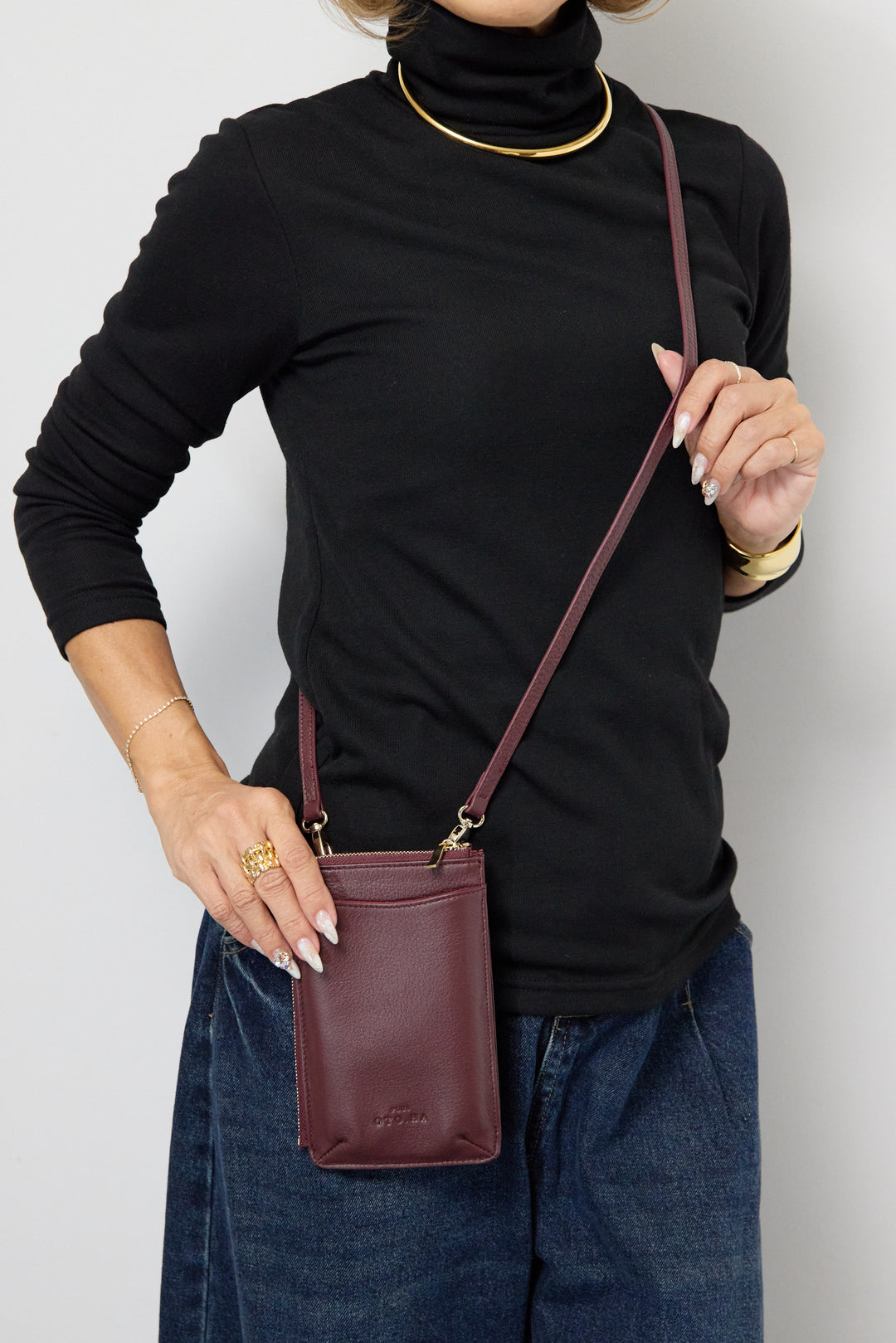 100% cowhide hands-free bag chainstrap collaboration with Reiko Abe 