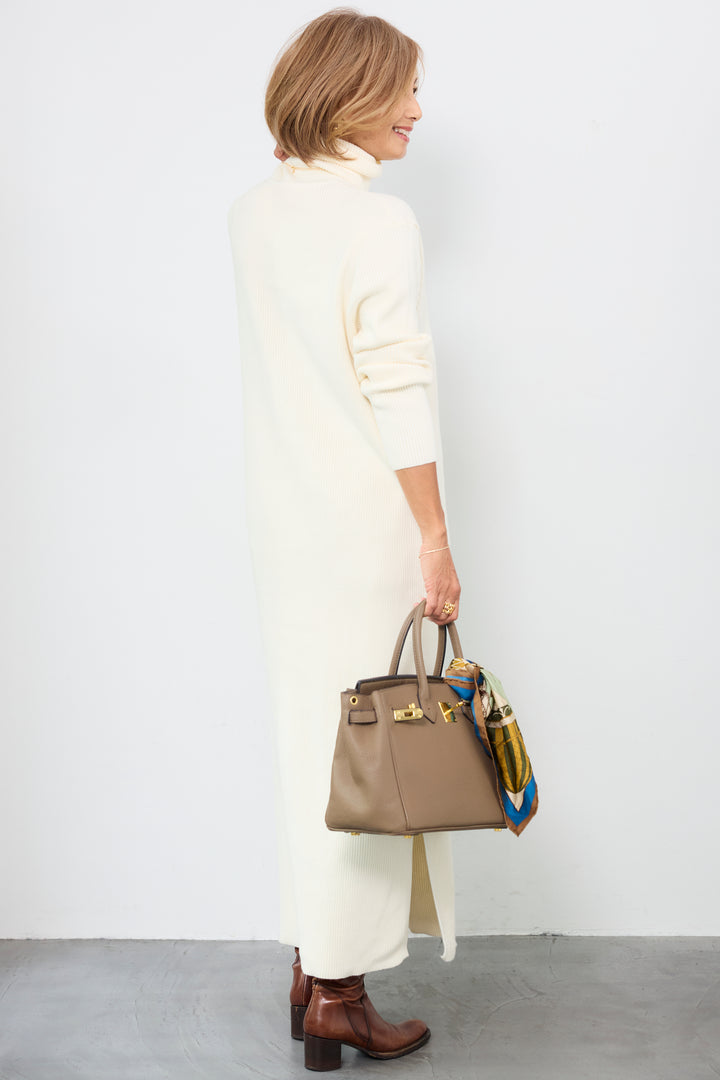 タートルネックリブニットワンピース