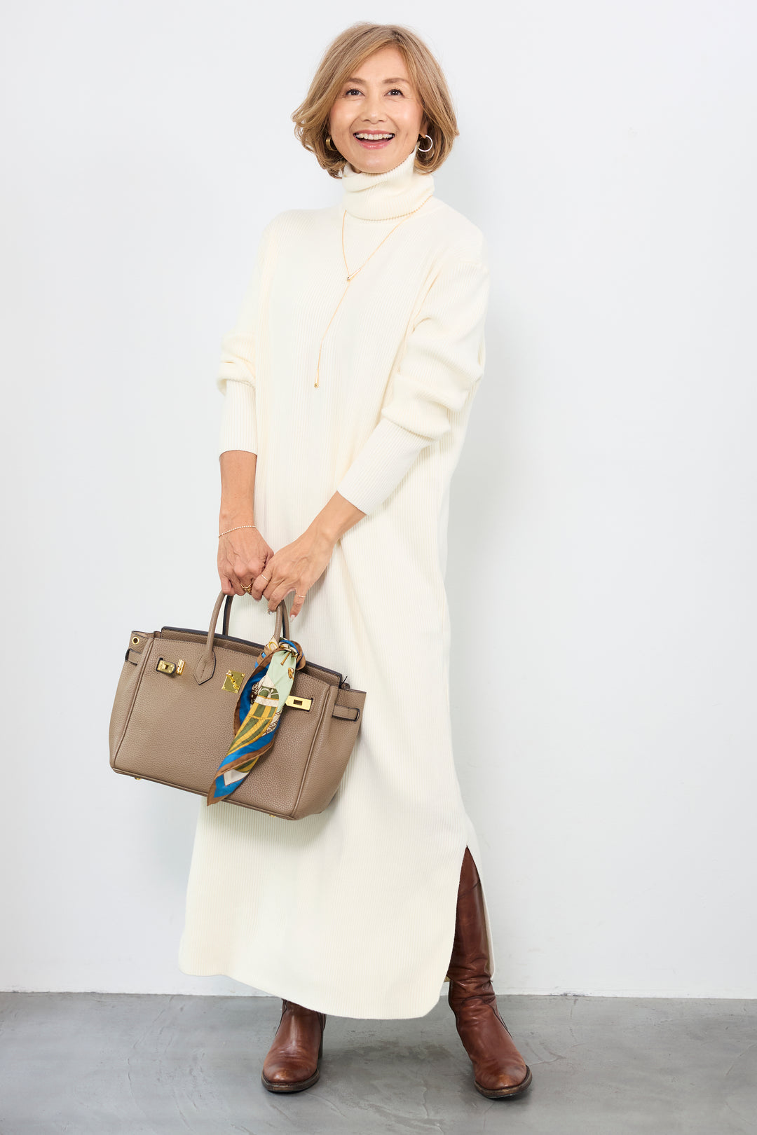 タートルネックリブニットワンピース