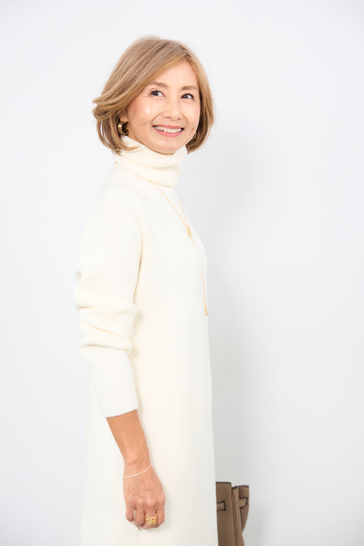 タートルネックリブニットワンピース