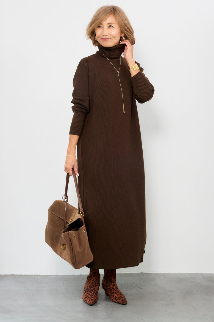 タートルネックリブニットワンピース