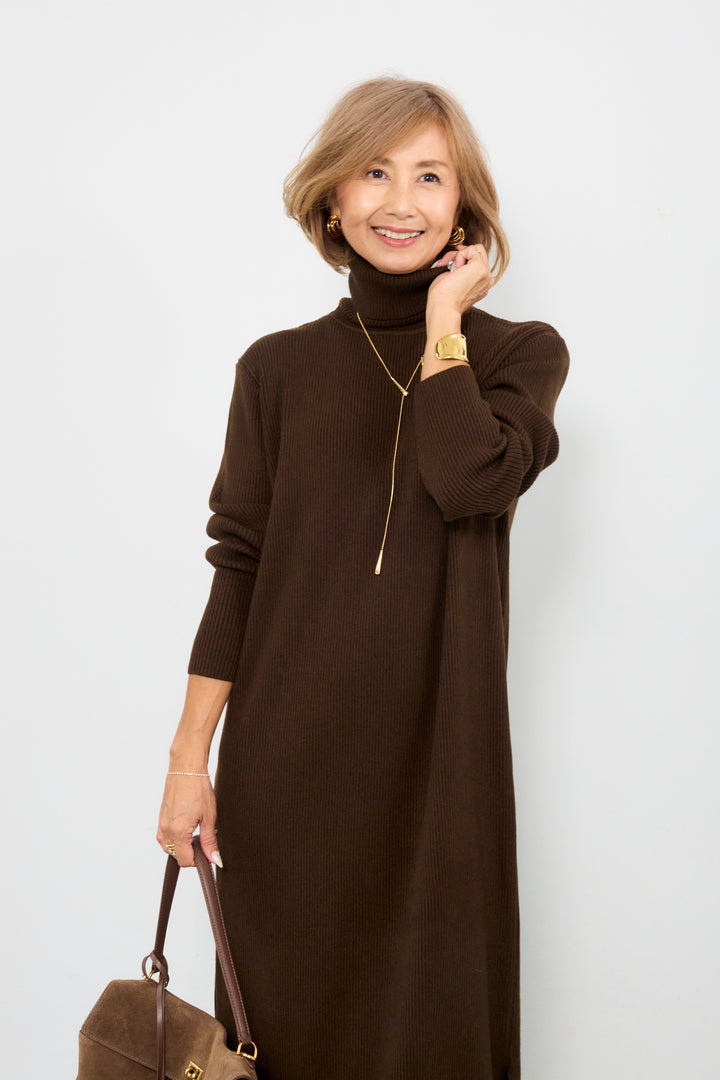 タートルネックリブニットワンピース