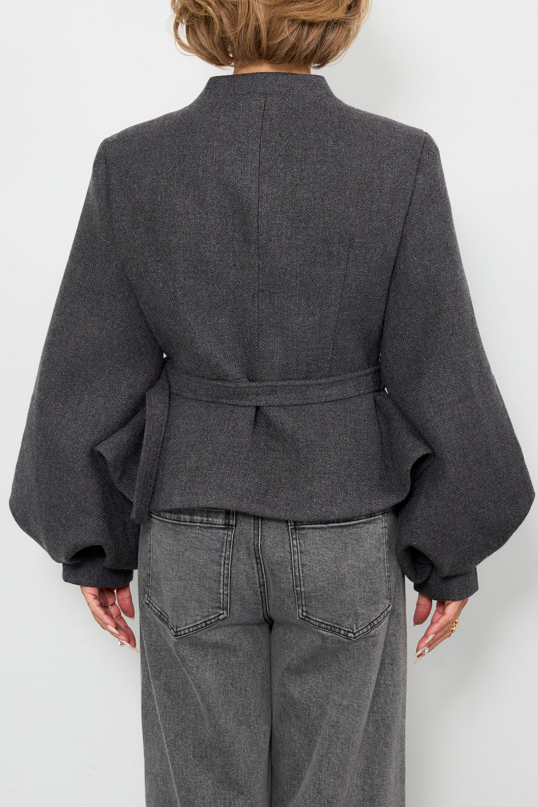 ペプラムシルエットウールジャケット