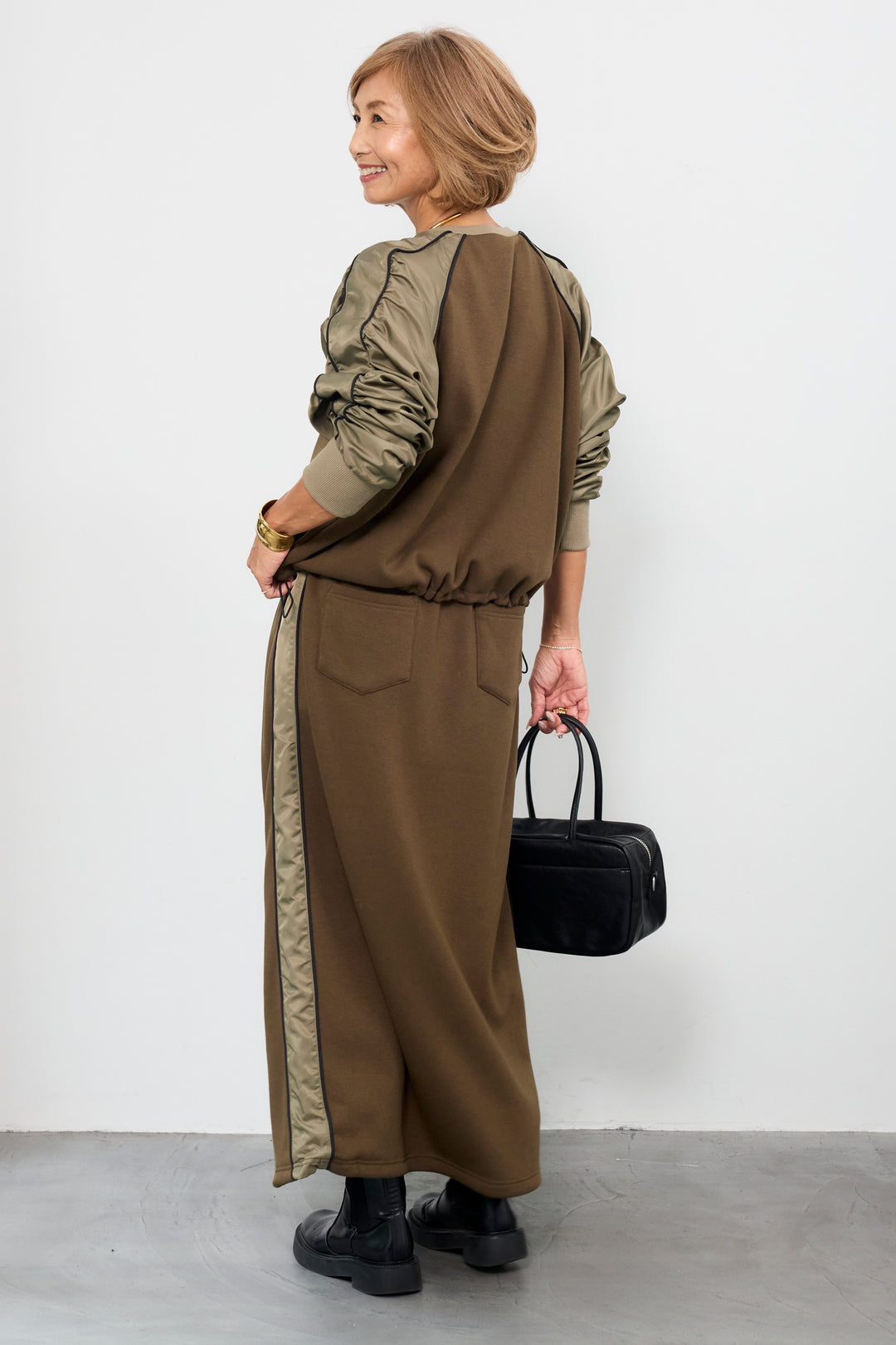 ボンバーヒート×タフタギャザープルオーバー