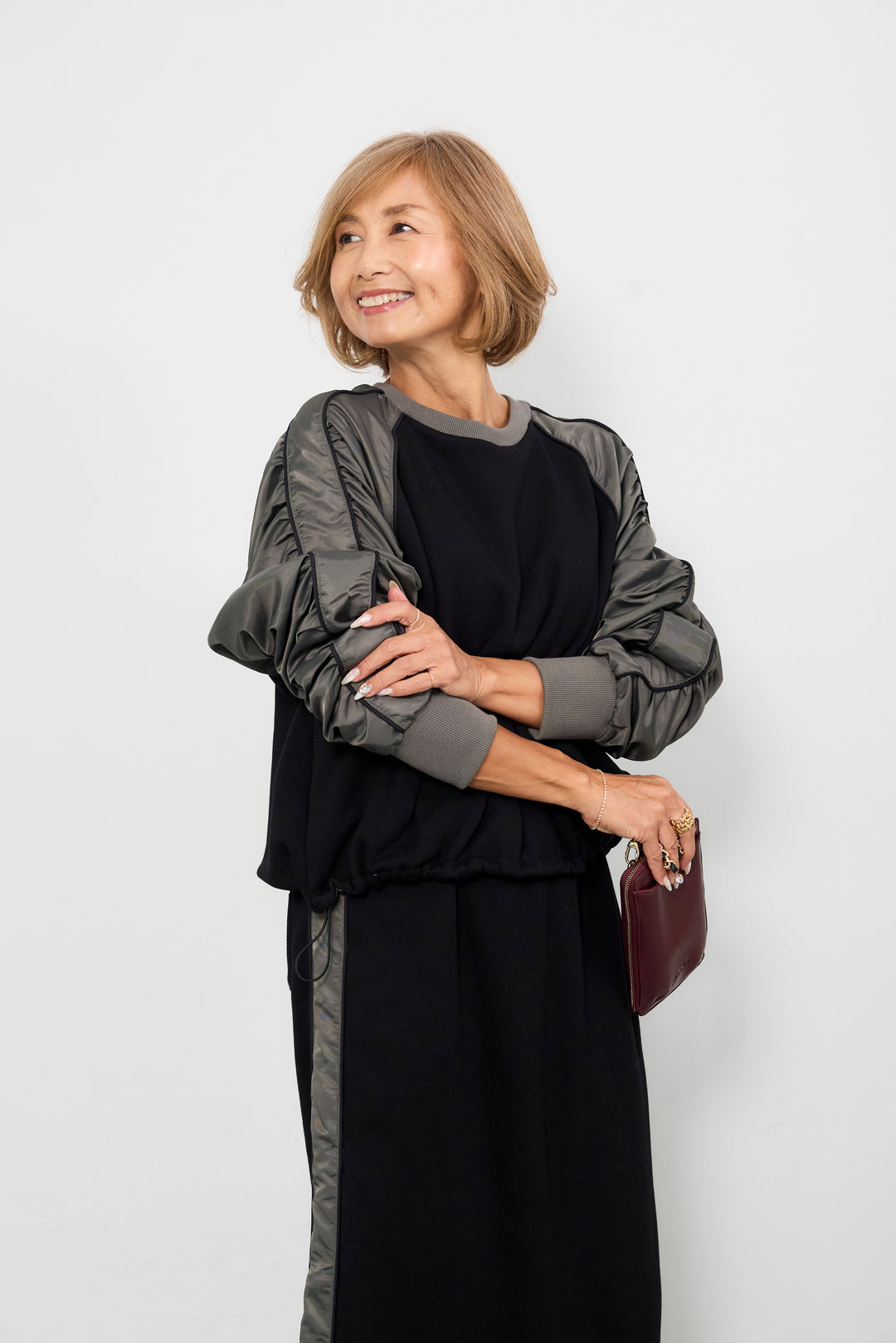 ボンバーヒート×タフタギャザープルオーバー