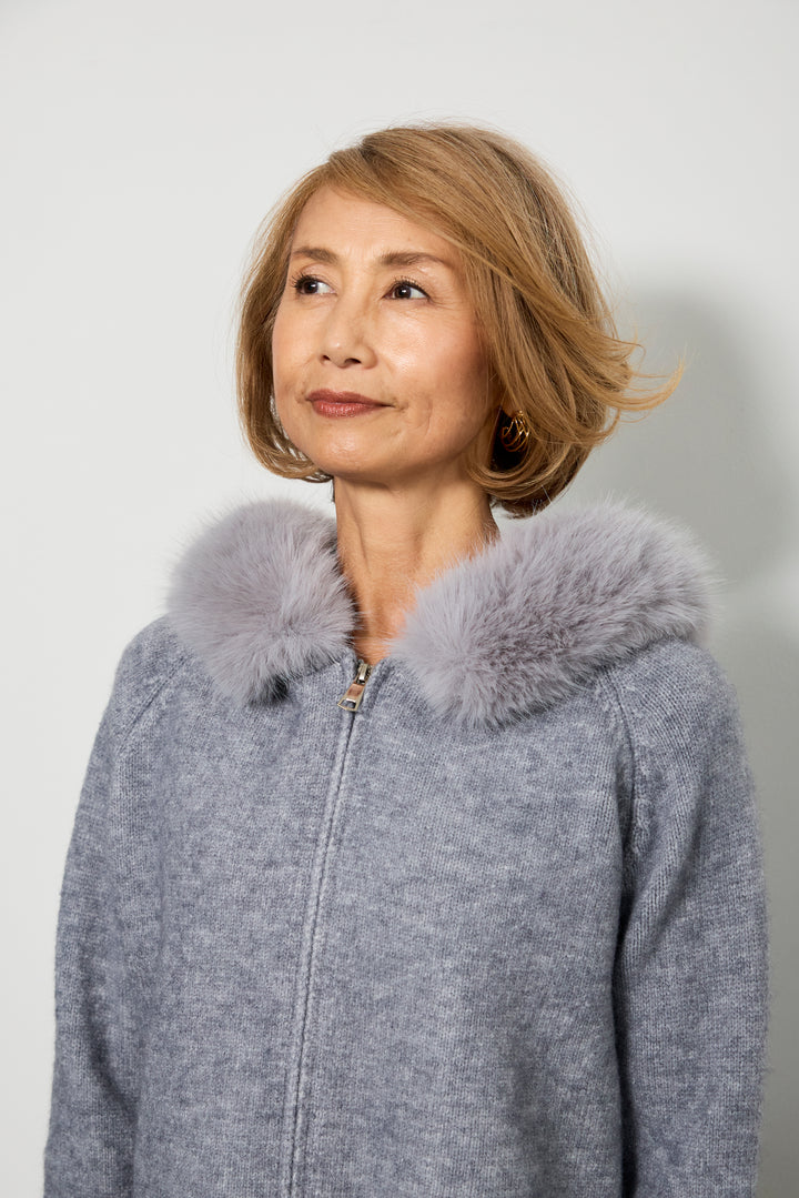 ファーフードニットパーカー