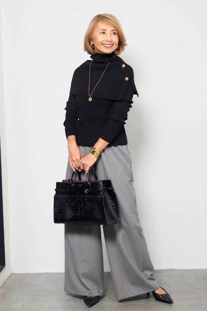 ボタンデザインケープニットアンサンブル