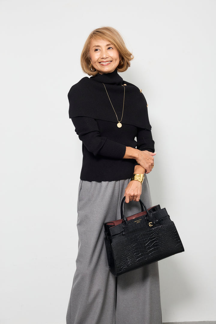 ボタンデザインケープニットアンサンブル