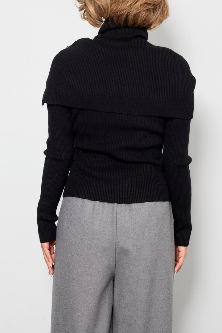 ボタンデザインケープニットアンサンブル