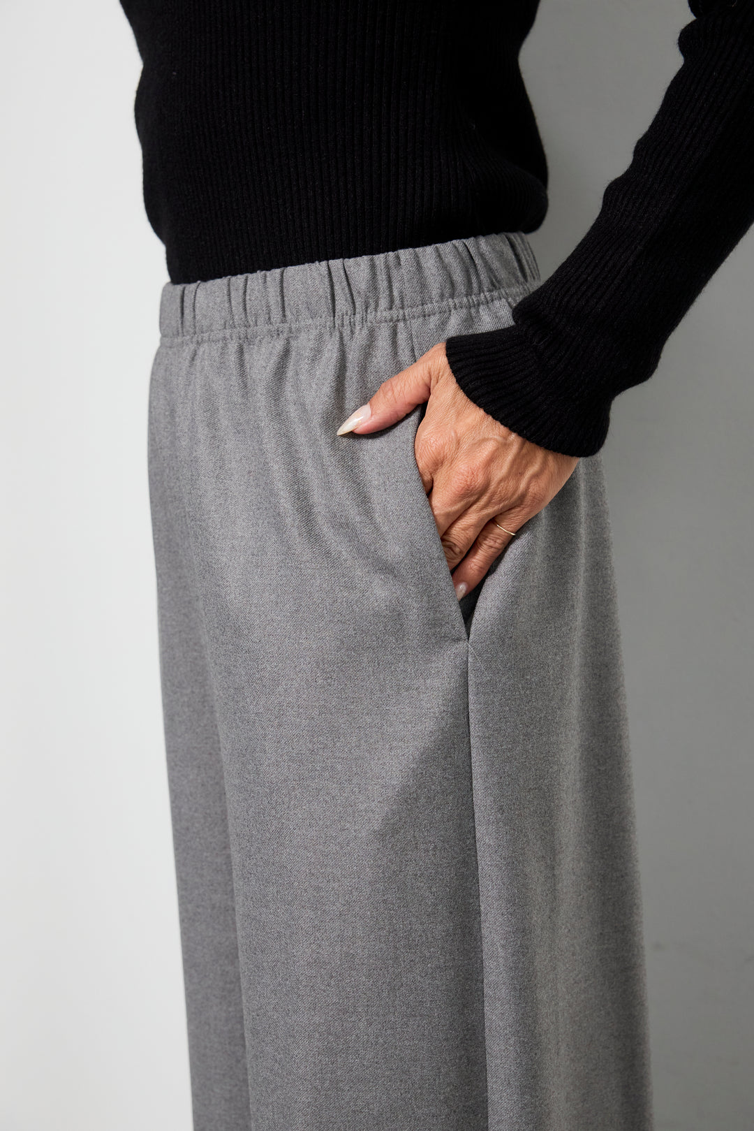 コスミカルウォームワイドパンツ