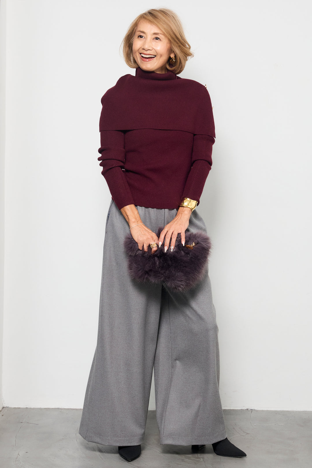 ボタンデザインケープニットアンサンブル