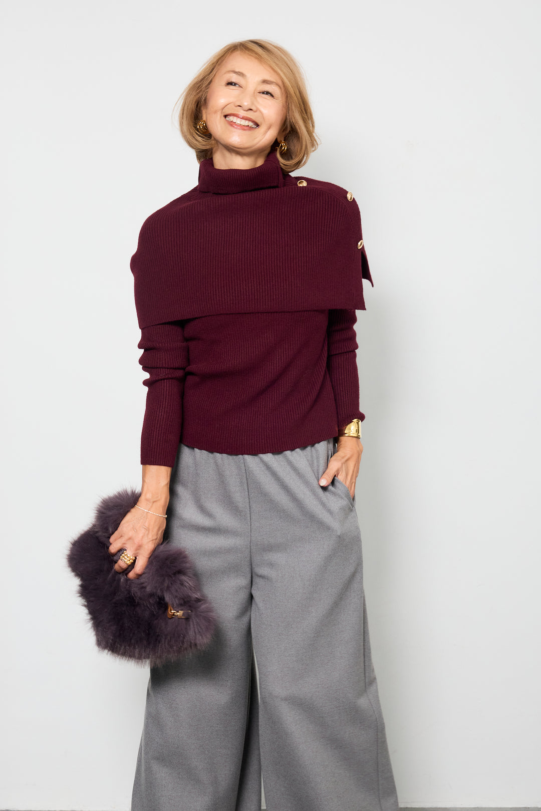 ボタンデザインケープニットアンサンブル