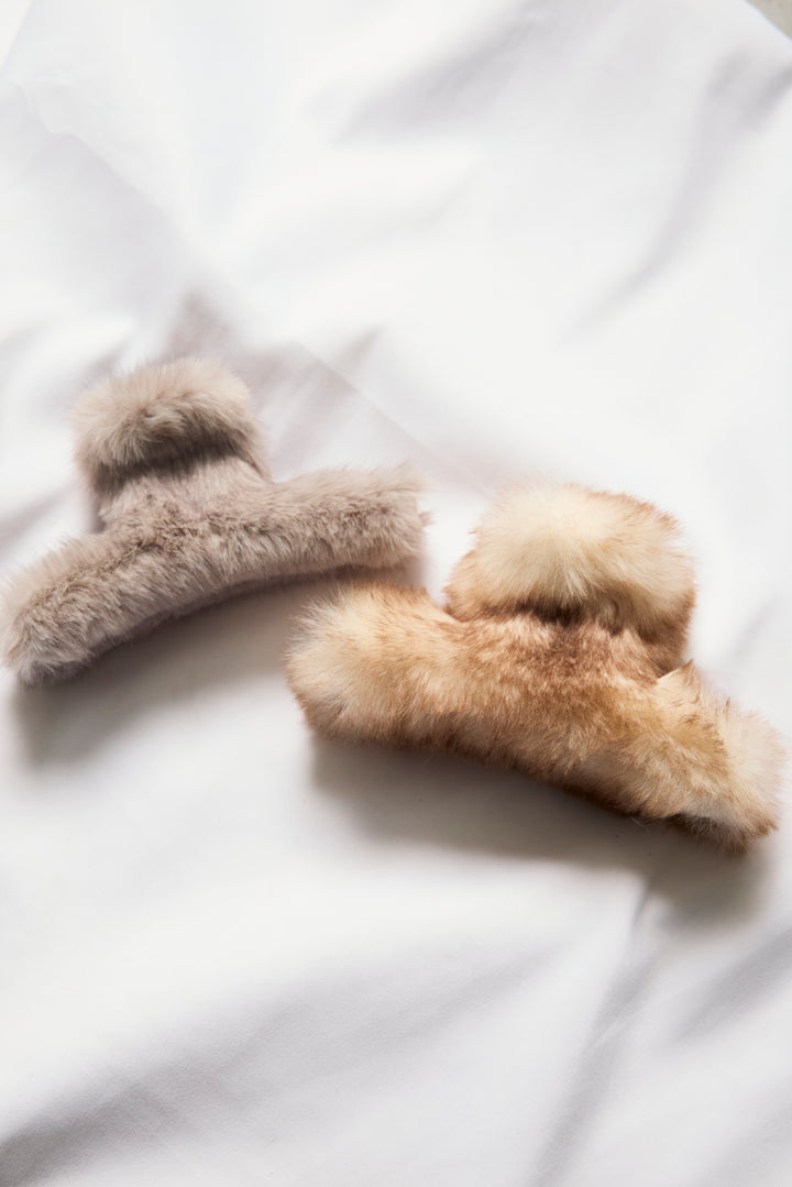 フェイクファーヘアクリップ