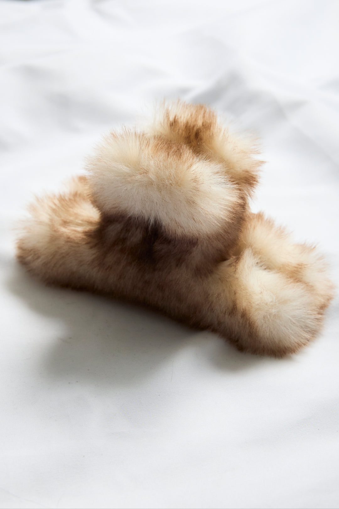 フェイクファーヘアクリップ