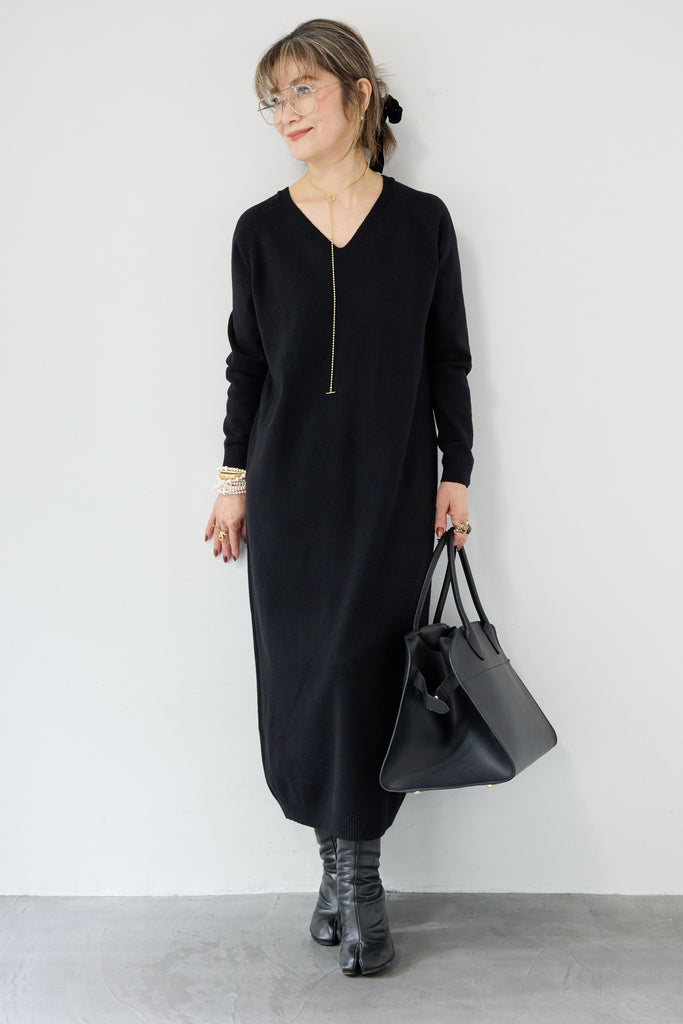Vネック ロングニットワンピース – plusotoha