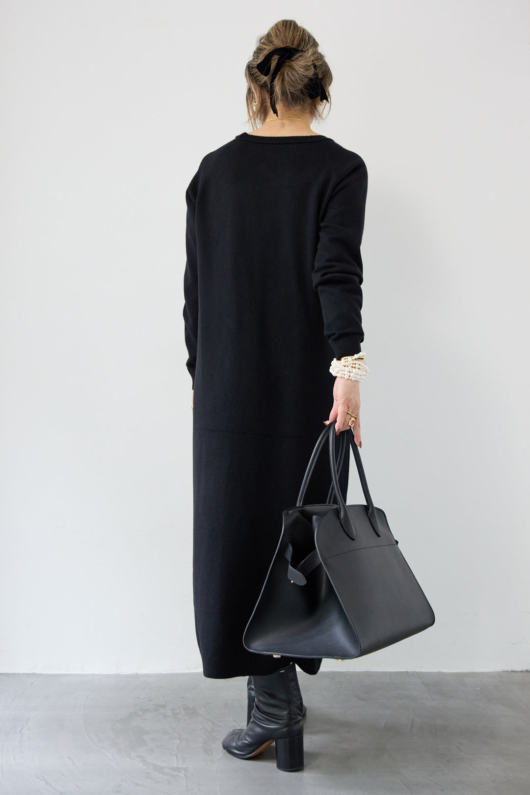 Vネック ロングニットワンピース