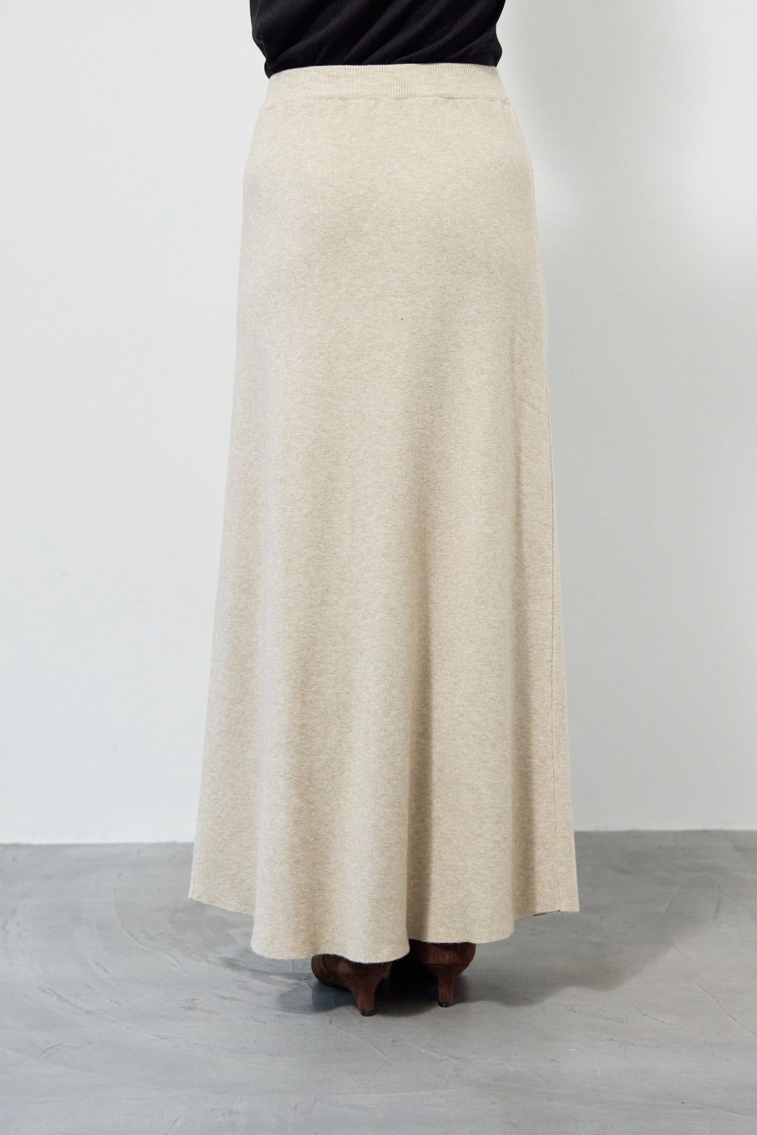 ニットアップ アシンメトリープルオーバー＆ロングスカート