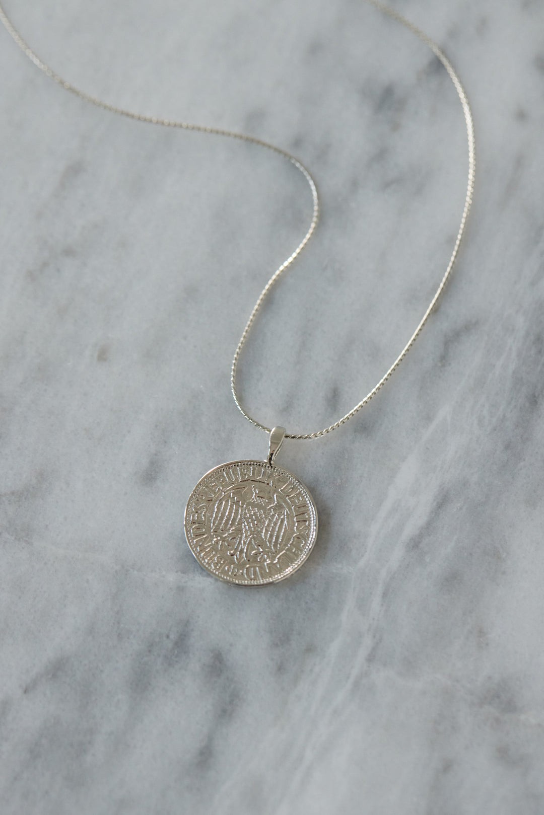 コインネックレス