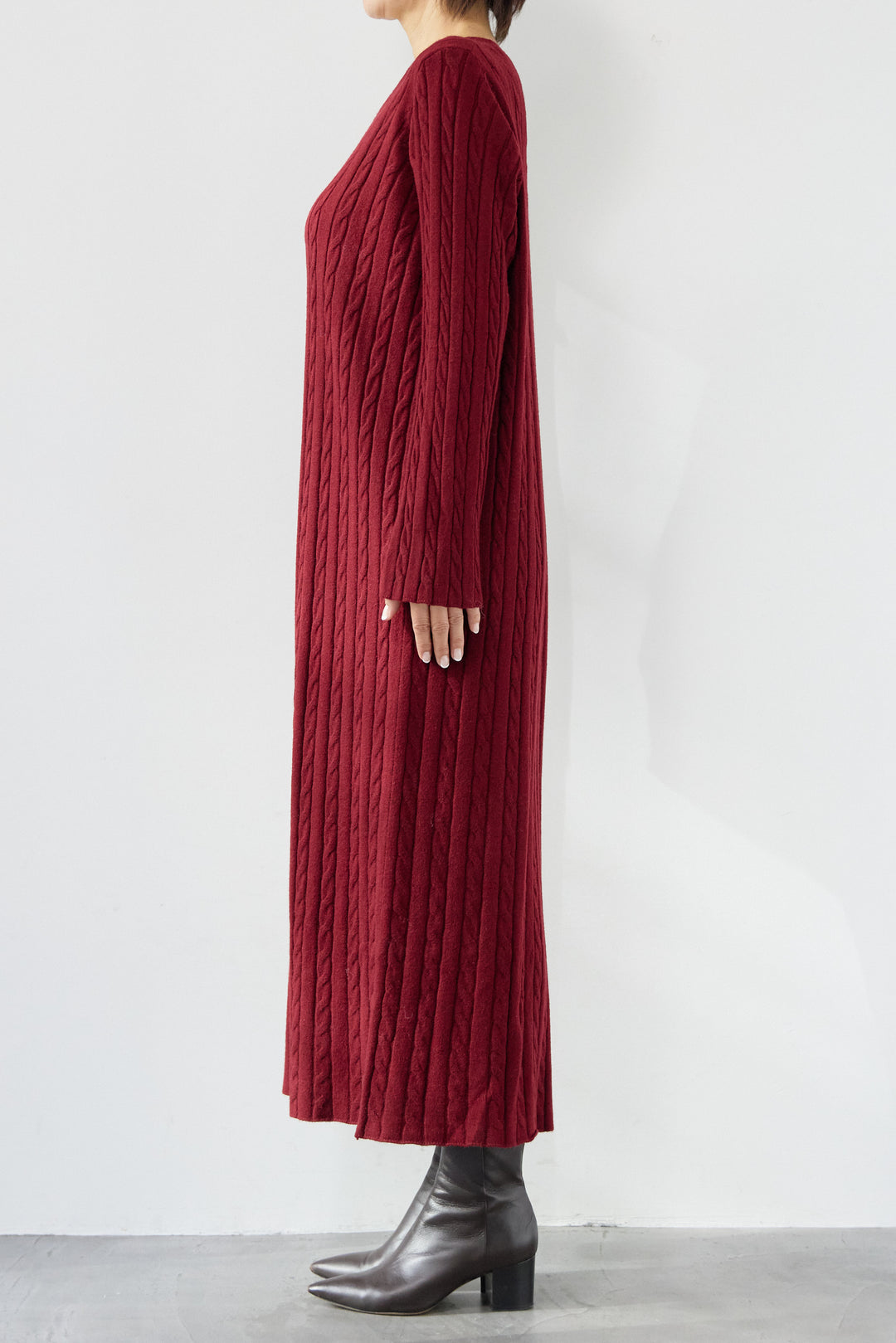 ケーブルニットワンピース