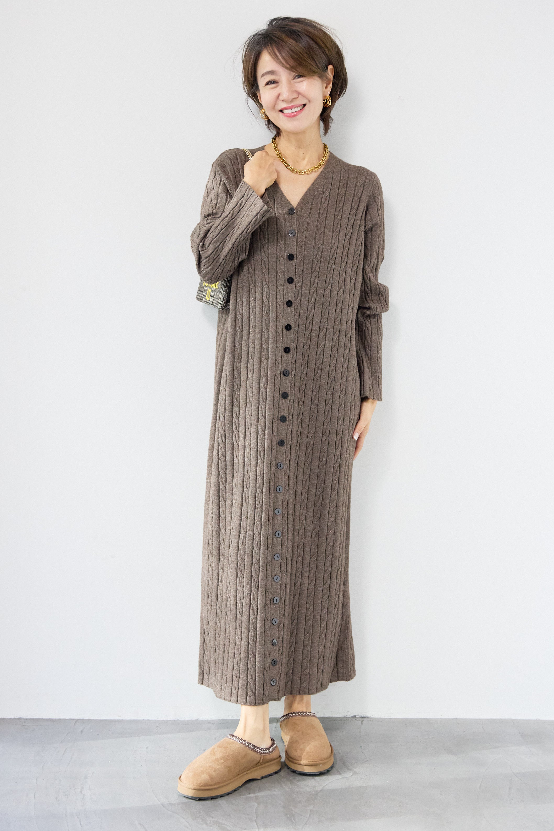 24ans 厚手 ケーブルニットワンピース　イヨンジ着用 ケーブルニットワンピース – plusotoha