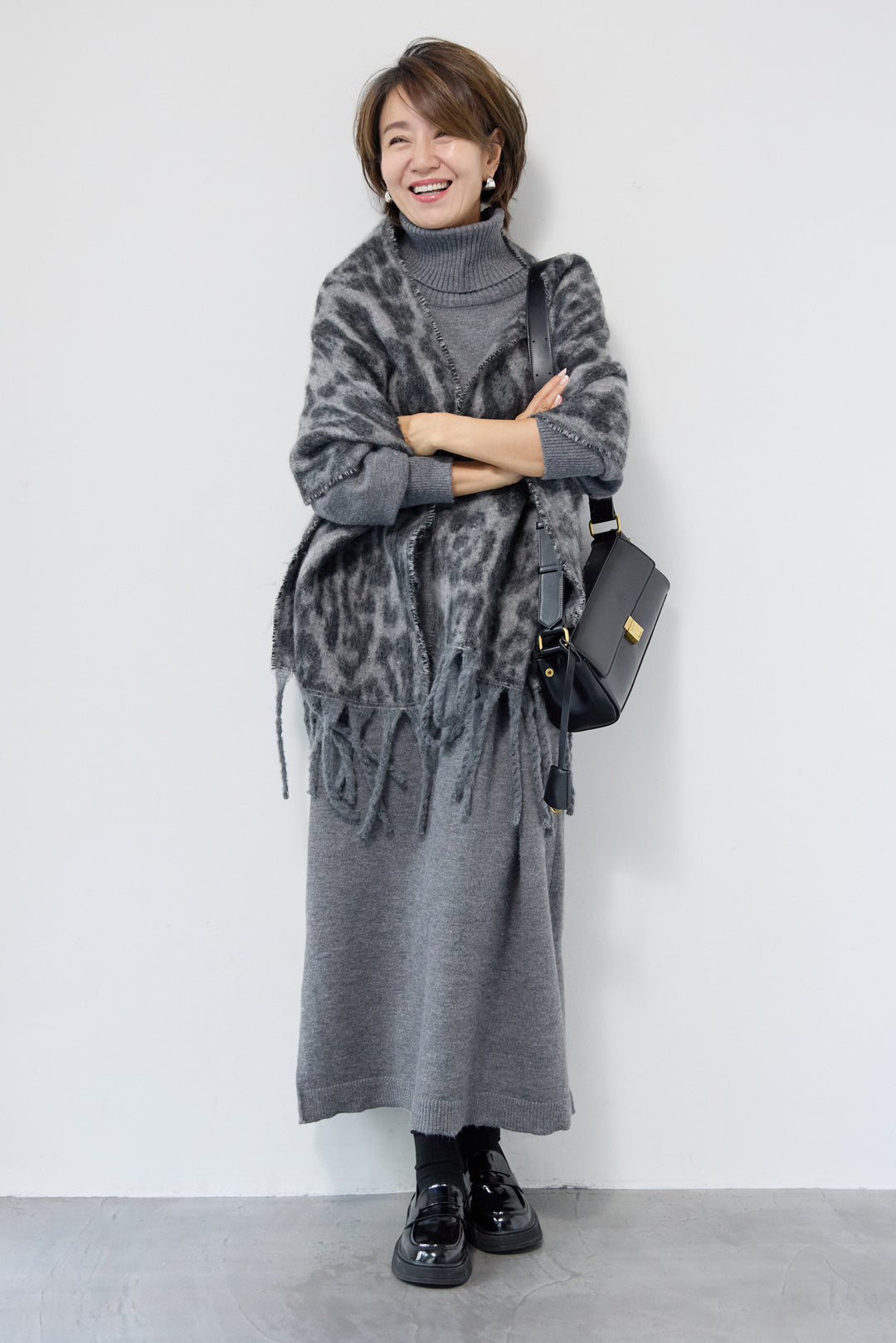 [SET]ルーズフィットタートルニットワンピース+レオパードストール(2set)