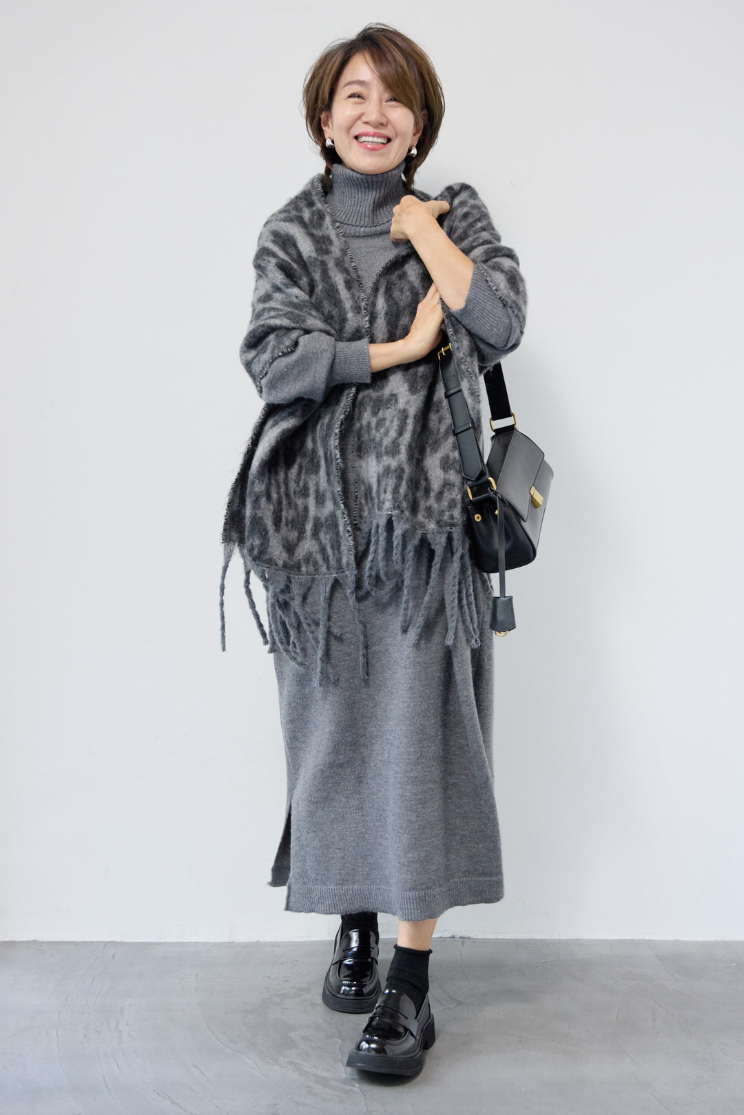 [SET]ルーズフィットタートルニットワンピース+レオパードストール(2set)