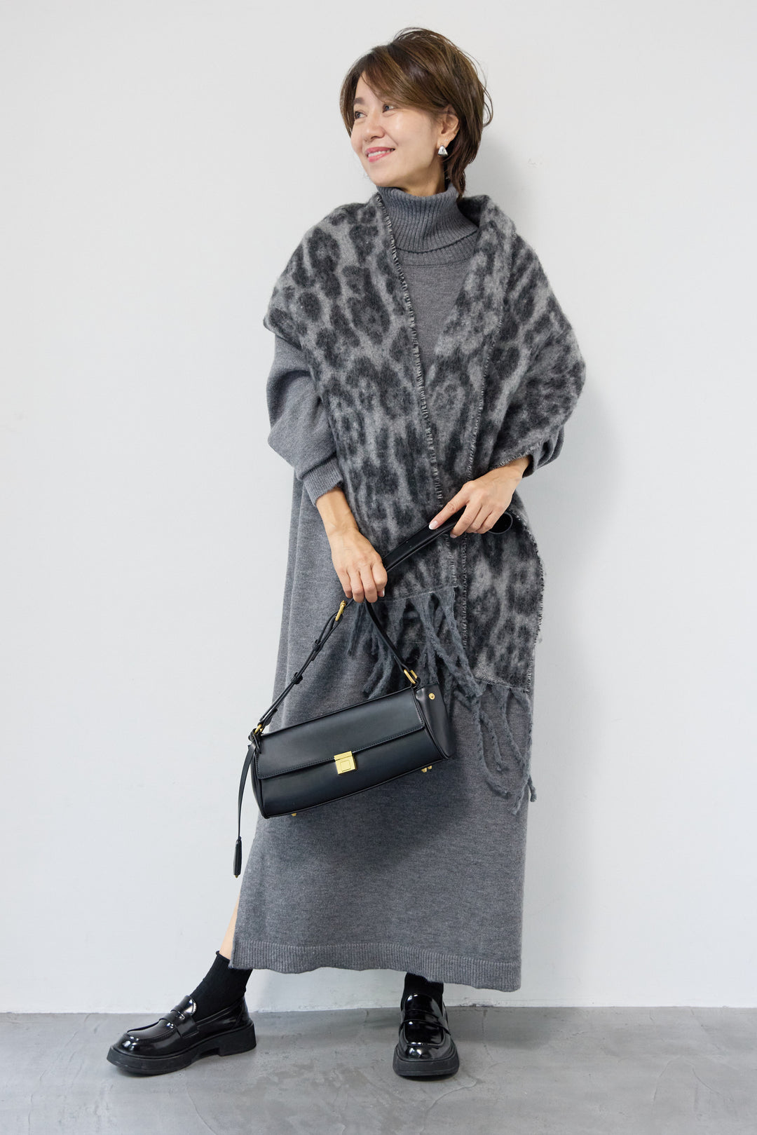 [SET]ルーズフィットタートルニットワンピース+レオパードストール(2set)