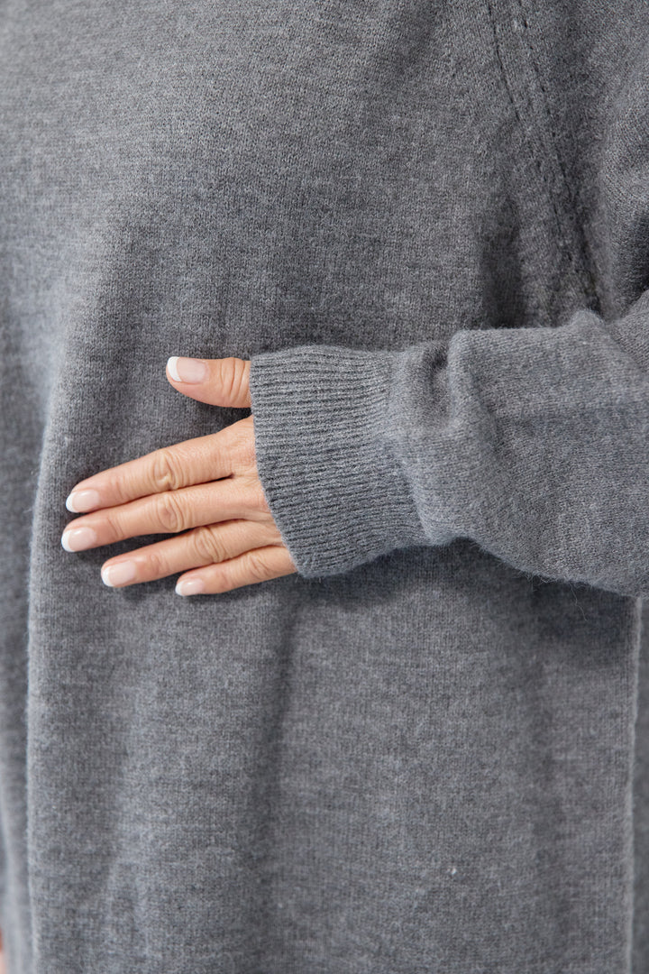 ルーズフィットタートルニットワンピース