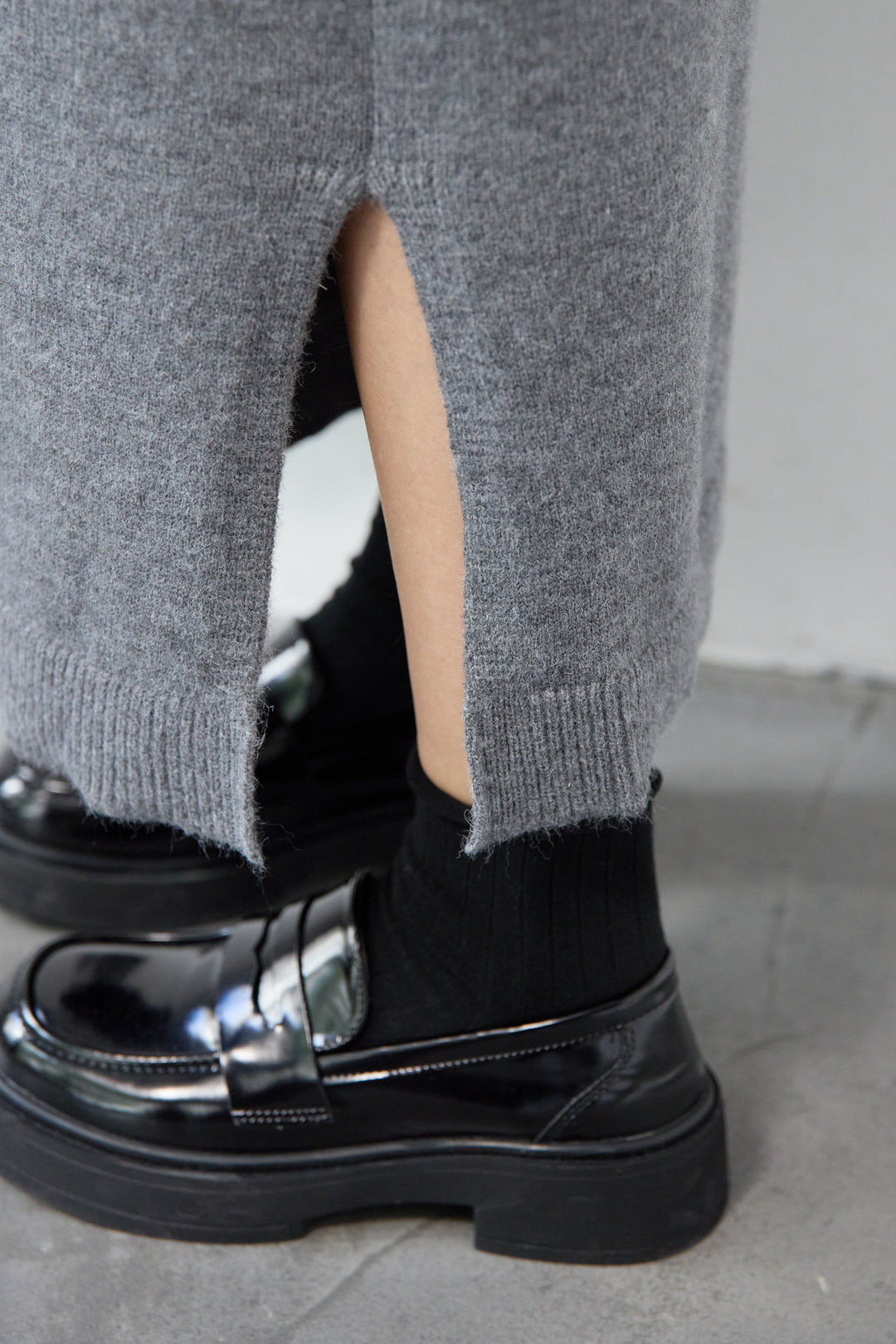 ルーズフィットタートルニットワンピース