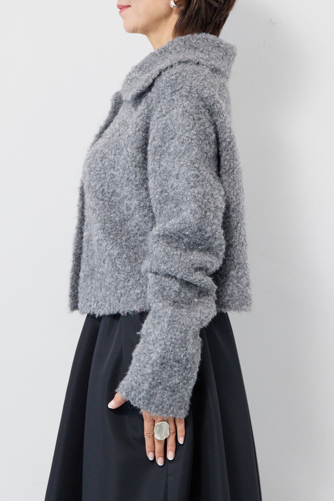 ブークレショートカーディガン