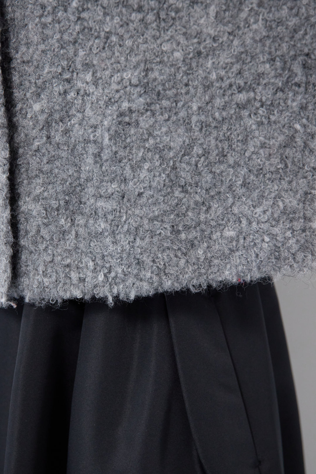 ブークレショートカーディガン