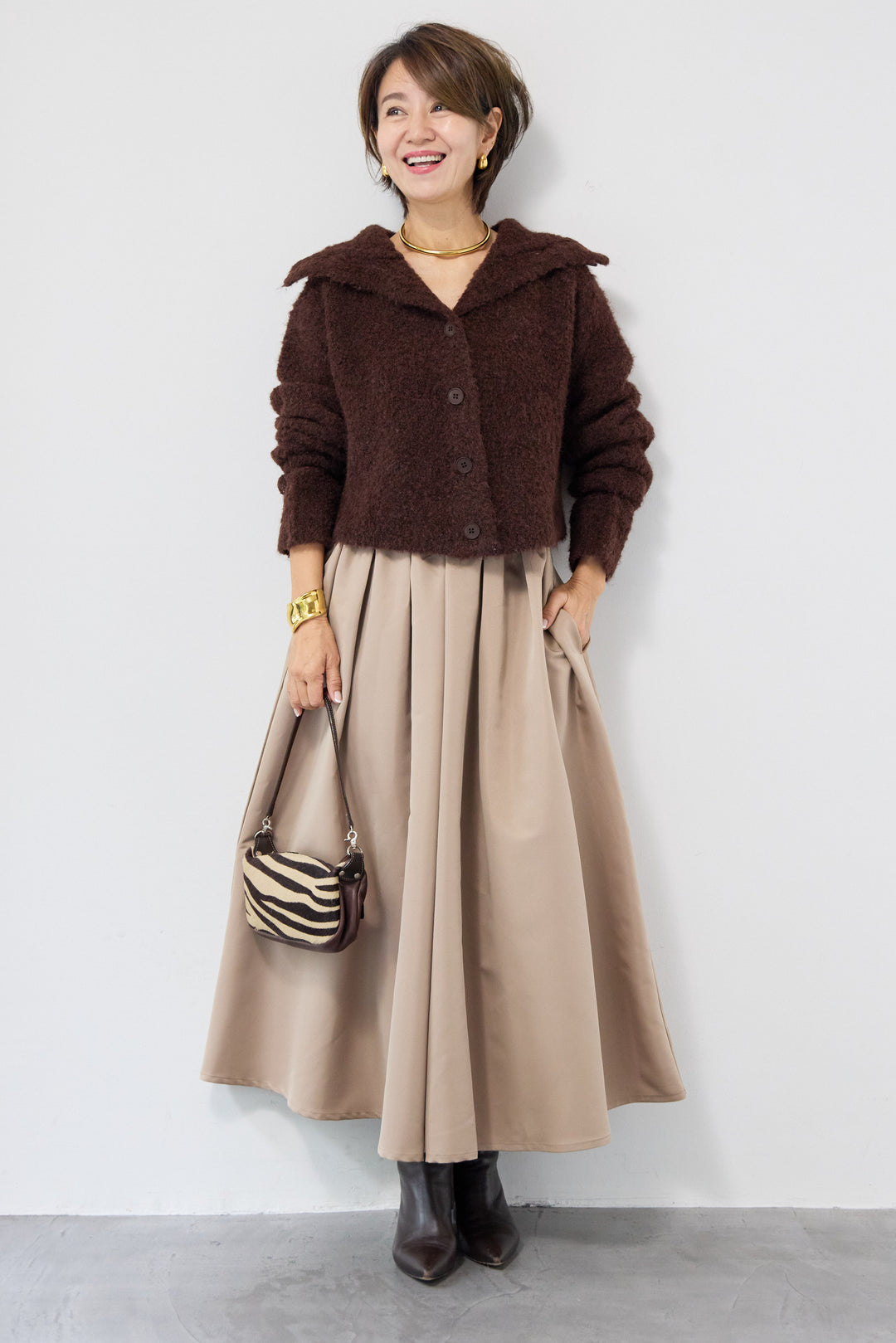 ブークレショートカーディガン