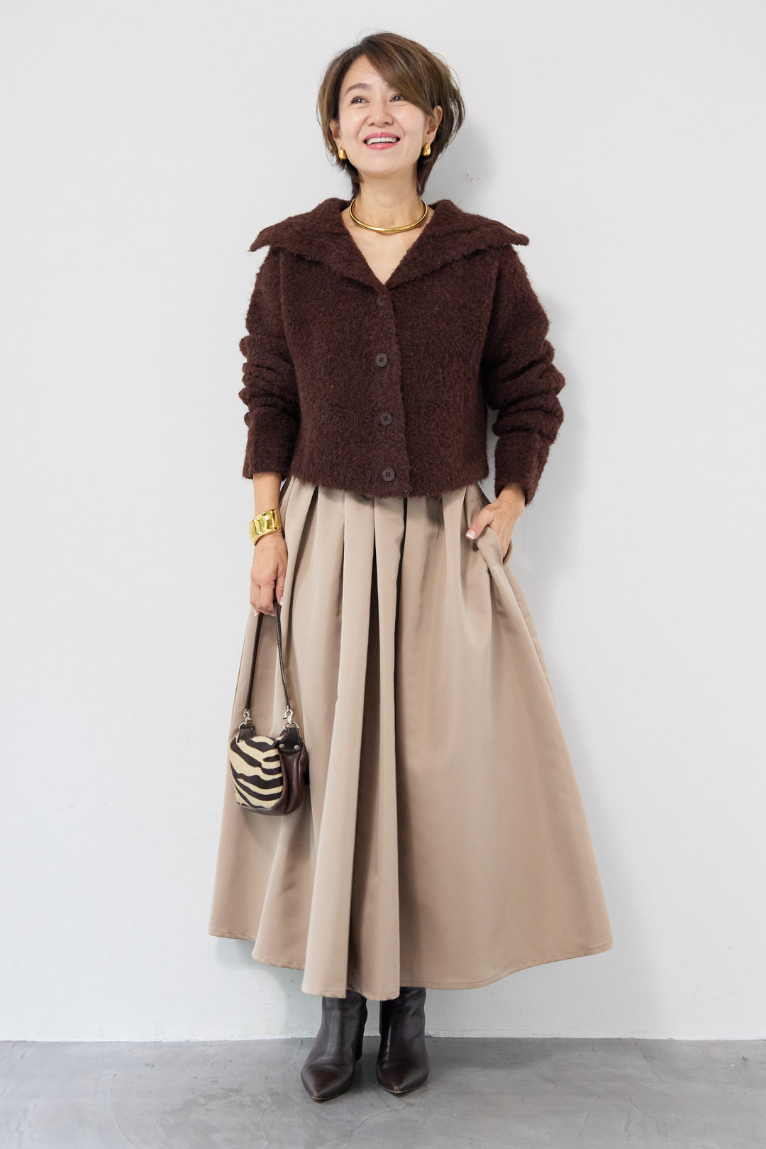 ブークレショートカーディガン