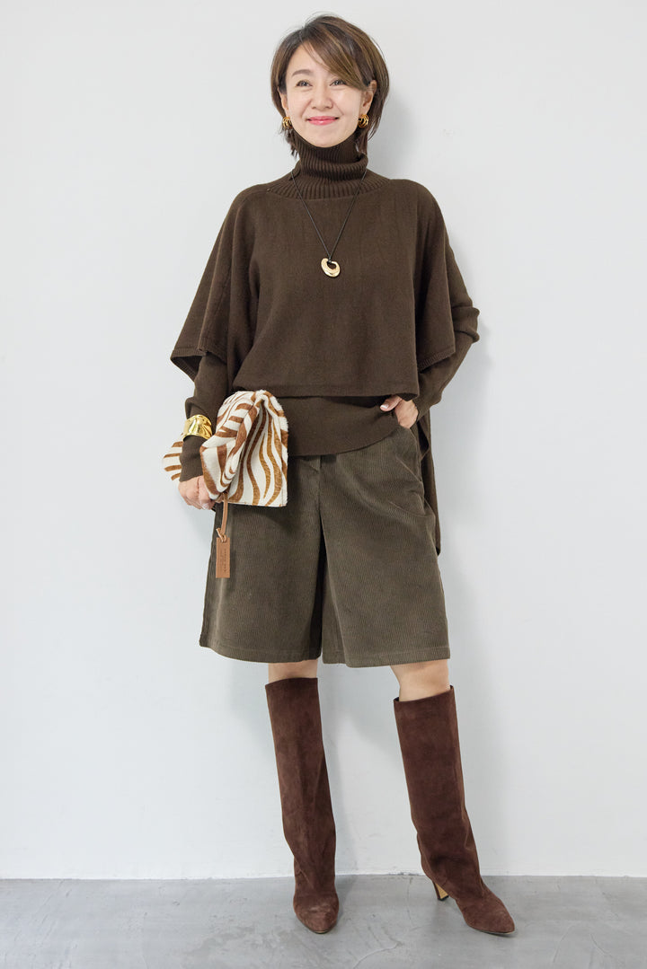 レイヤードタートルニット＋ケープトップ